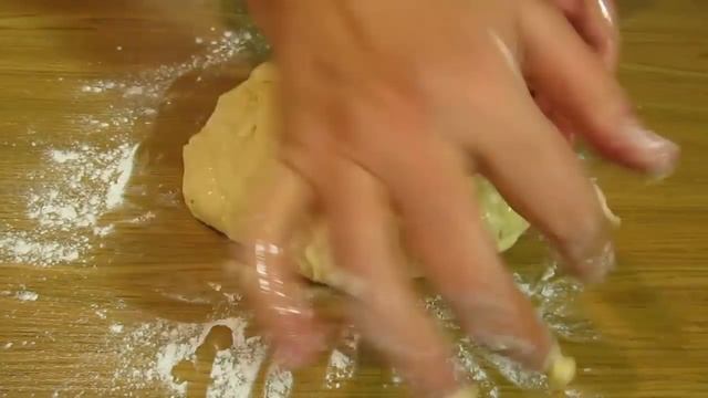 Пышки - плетёнки, ну очень пышные и  вкусные необыкновенно! Они  вкус нашего детства!