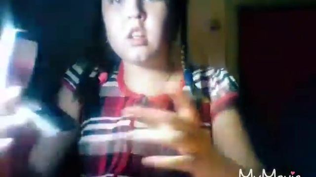 Что должно быть в косметичке у девочки которая начинает красится смотреть онлайн