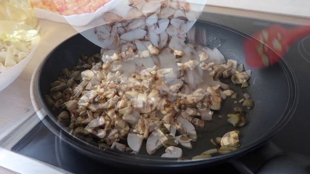 ТАЙСКАЯ РИСОВАЯ ЛАПША С КУРИЦЕЙ И ОВОЩАМИ смотреть онлайн