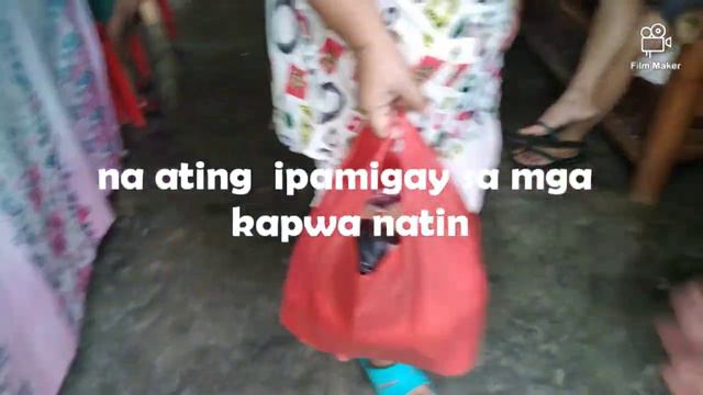 Helping in my small way, giving grocery plus one sack of rice to community смотреть онлайн