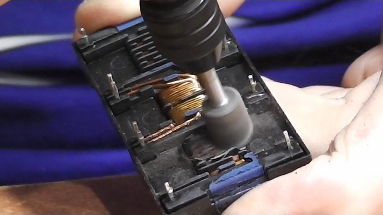 Гаснет подсветка. Монитор Samsung SyncMaster P2350N. Ремонт трансформатора и инвертора смотреть онлайн