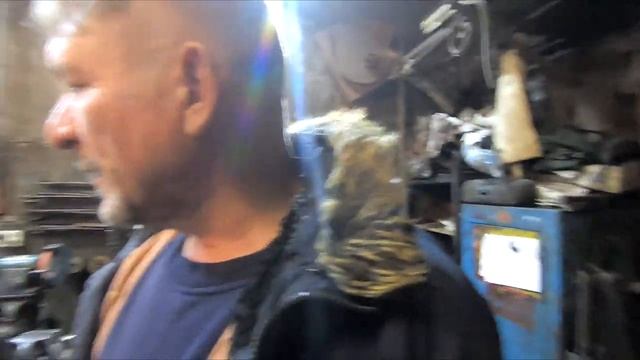 Подробная экскурсия в настоящую кузницу. #кузница #экскурсия #ремесло смотреть онлайн