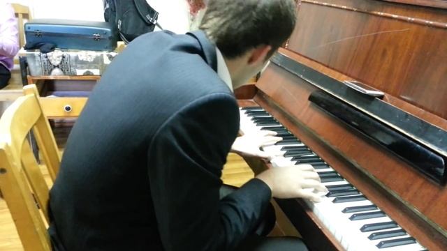 Как нужно правильно играть на тромбоне и на ф-но.mp4 смотреть онлайн