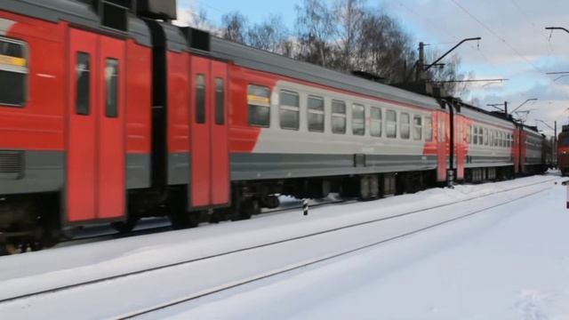 Электропоезд ЭД4М-0397 следует резервом. смотреть онлайн