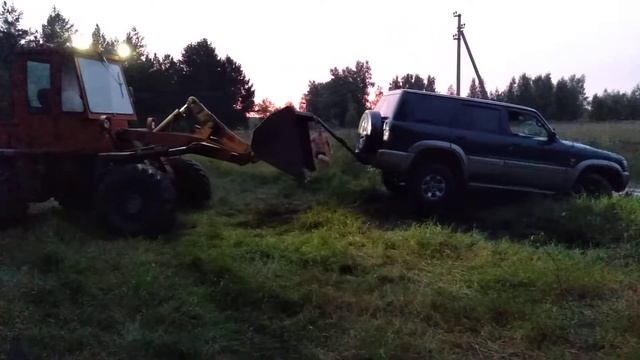 чем круче джип, тем дальше идти за трактором... смотреть онлайн