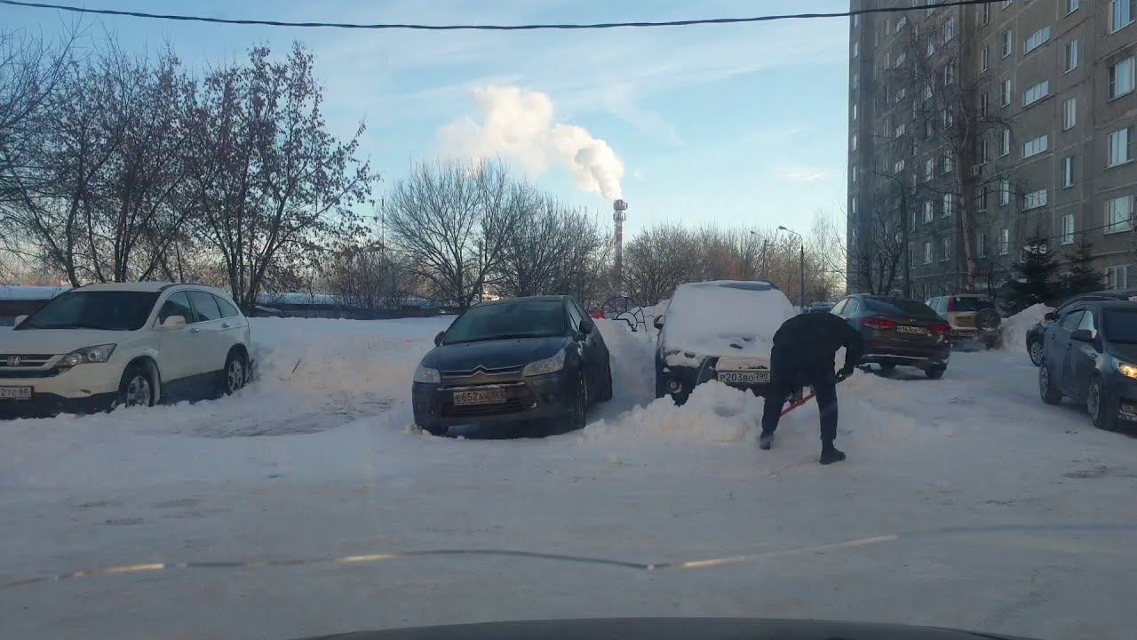 ПО ПРОСЬБАМ ХЕЙТЕРОВ, ЧИЩУ СВОЙ ДВОР ОТ СНЕГА смотреть онлайн