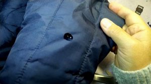 ЗАШИТЬ (ЗАДЕЛАТЬ) ДЫРКУ В КУРТКЕ. ДЫРКА ОТ СИГАРЕТЫ. ПРОСТО И БЫСТРО!