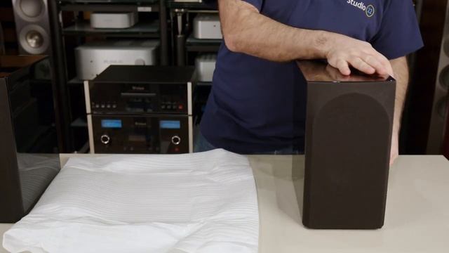 B&W 707 S3 Unboxing смотреть онлайн