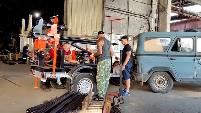 Отгрузка мгбу на прицепе - ГБУ 15Л в Красноярск. Видео от Завода Буровой Техники смотреть онлайн