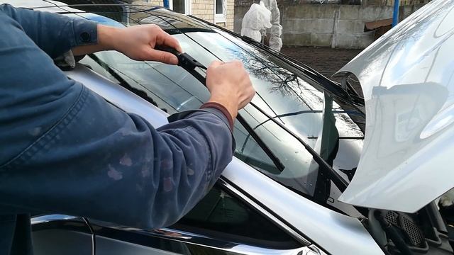 Замена передних и задних щёток стеклоочистителя (орининал) Рено Эспейс 5. смотреть онлайн