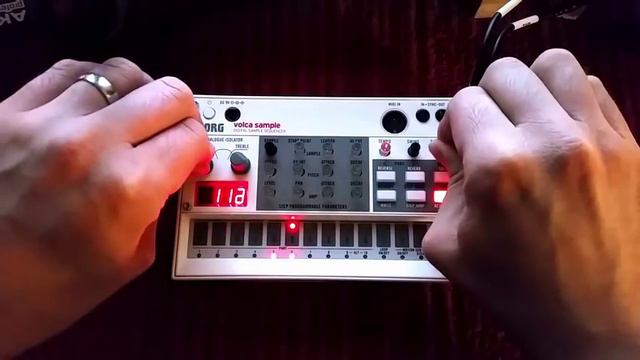 KORG Volca Sample - Product Demo смотреть онлайн