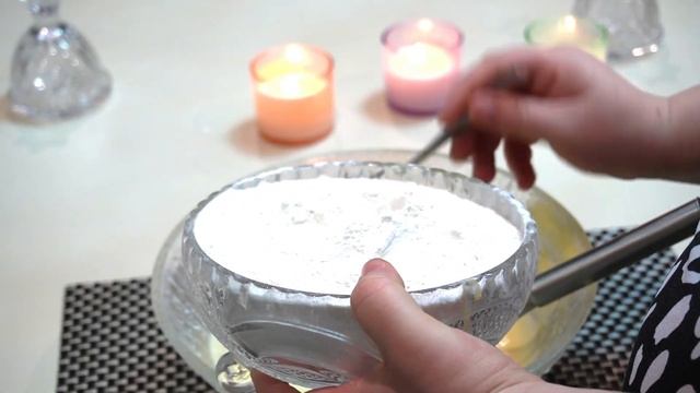 Супер влажный и бархатистый лимонный пирог (Super Moist And Velvety Lemon Loaf Cake) смотреть онлайн