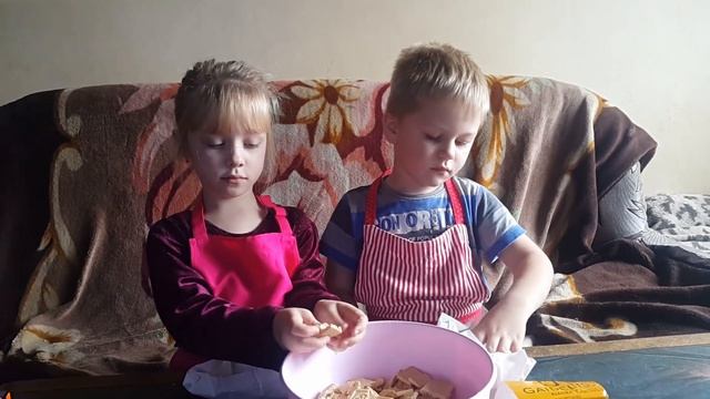 Что такое мамин день (Mamadienis). Сладкая колбаса. смотреть онлайн