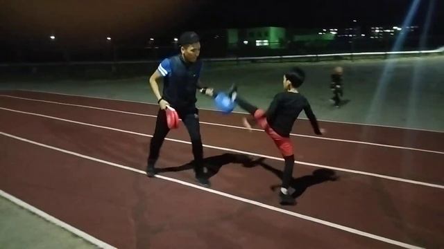Бериков Рамазан тренировка Отработка. Тхэквондо Байконур. ##taekwondo #тхэквондо #sports смотреть онлайн
