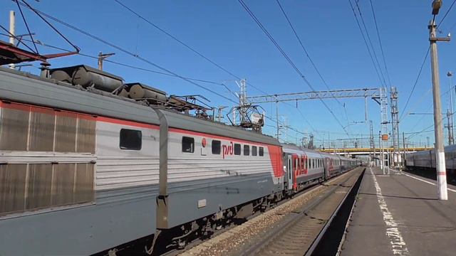 ЧС6-025. С фирменным поездом №003А "Экспресс" сообщением: Санкт - Петербург - Москва. смотреть онлайн