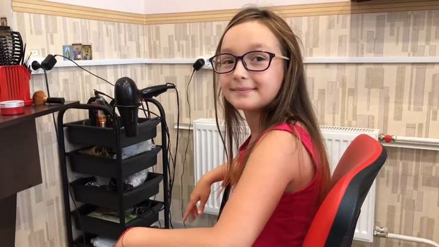 Типы людей у парикмахера смотреть онлайн