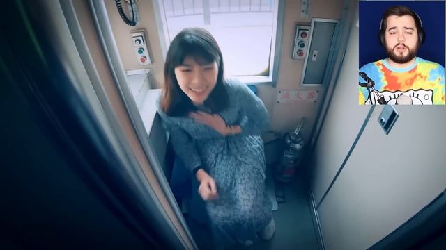 ЗОМБИ В ПОЕЗДЕ В РЕАЛЬНОЙ ЖИЗНИ! НАПАДЕНИЕ ЗОМБИ ОТ ПЕРВОГО ЛИЦА! ЗОМБИ СНЯТЫЕ НА GOPRO! смотреть онлайн