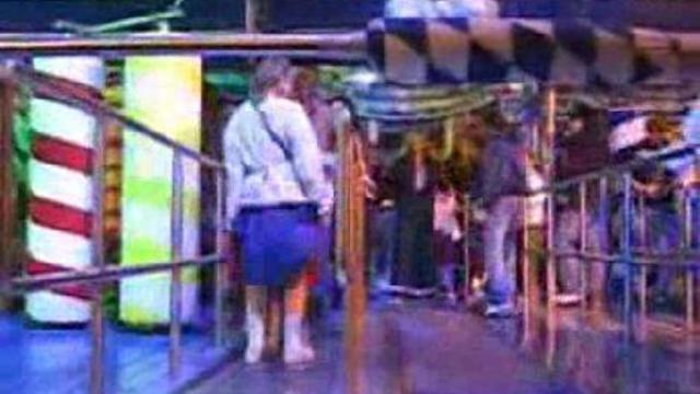 Юбки задрали