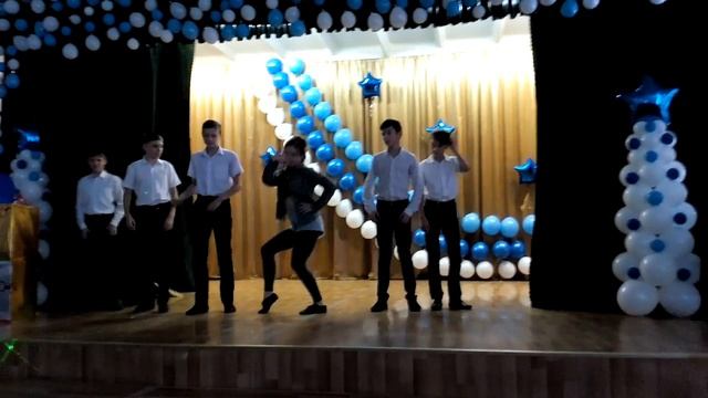 Подарок Деду Морозу от 7 "а" класса смотреть онлайн