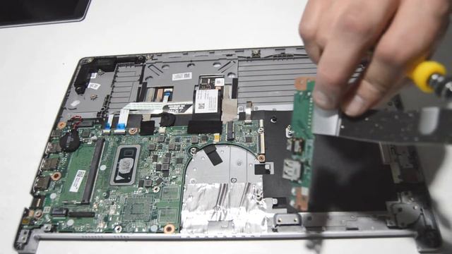 How to Disassemble Acer Aspire 5 A515 Laptop смотреть онлайн
