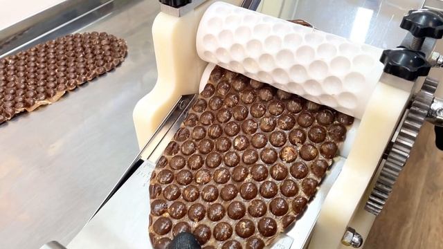 CHOCOLATE DROPS WITH NUTS / ЭКСПЕРИМЕНТЫ С ШОКОЛАДОМ. МОНПАНСЬЕ С ШОКОЛАДОМ И ФУНДУКОМ смотреть онлайн