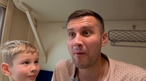 Лев и Глеб едут на Двухэтажном ПОЕЗДЕ весело играют в СЛАДОСТЬ или ГАДОСТЬ