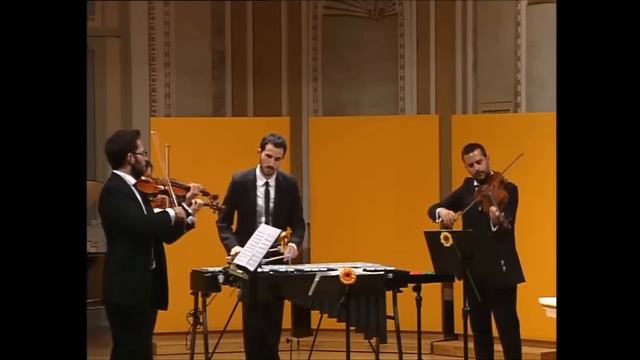 The Beatles - Hey Jude - Cuarteto Granada y Duo Navas Carra смотреть онлайн