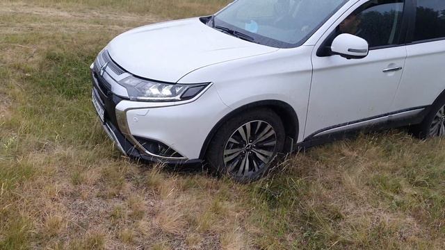 Mitsubishi outlander покорени горы с диагональным вывешиванием смотреть онлайн