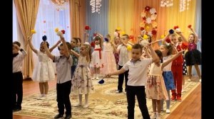 Поздравление выпускников детского сада «Солнышко»! Группа «Солнечные зайчики»