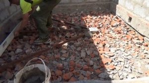 бетонирую пол в бане