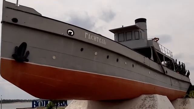 ВЛОГ ИЗ ПУТЕШЕСТВИЯ | Часть 3 | 1 День в Волгограде смотреть онлайн