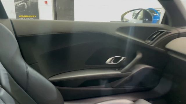 Audi R8 5.2 FSI V10 S Tronic quattro смотреть онлайн