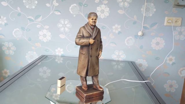 Statue Lenin Terracotta With Signature And Big смотреть онлайн