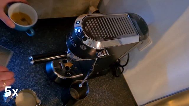Latte art practice on a DeLonghi EC685 смотреть онлайн