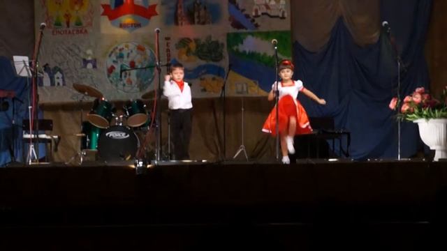 Незнаев Мхаил и Курбанова Виктория .Танец "Рокен-Ролл" смотреть онлайн
