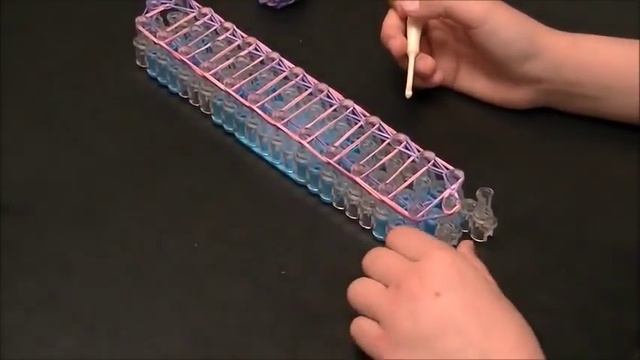 Браслет из резинок Rainbow Loom Bands смотреть онлайн