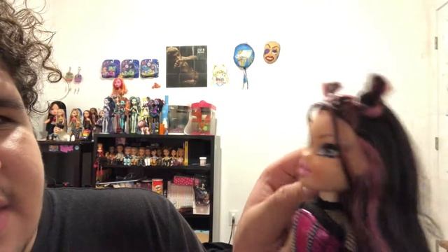 Bratz Girlz Really Rock Jade Unboxing & Review смотреть онлайн