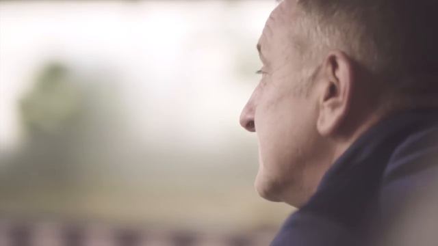 Voices | Ivan Humble смотреть онлайн