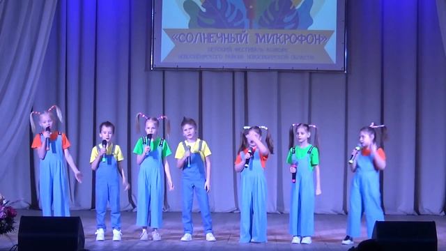 Вокальная группа студии "Родник" на II Районном фестивале "Солнечный микрофон" (27.01.24) смотреть онлайн