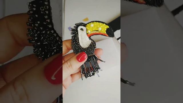 brooch toucan, embroidered brooch, 珠 喜, handmade jewelry, crystal brooch смотреть онлайн