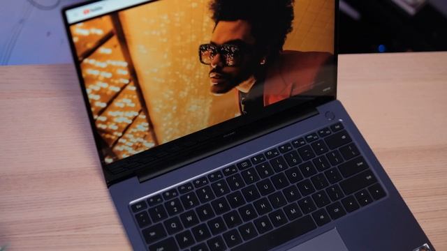 You NEED a Laptop with this DISPLAY! смотреть онлайн