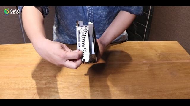 Radeon Better than RTX? [HINDI] AMD Radeon RX 6700XT Unboxing & First Impressions смотреть онлайн