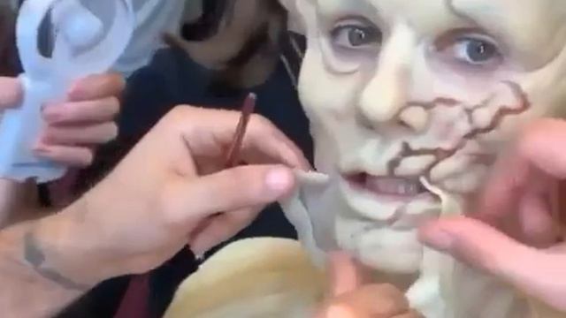 Watch The Transformation Of Heidi Klum's Halloween 2019 Costume || 🎃🎃🎃