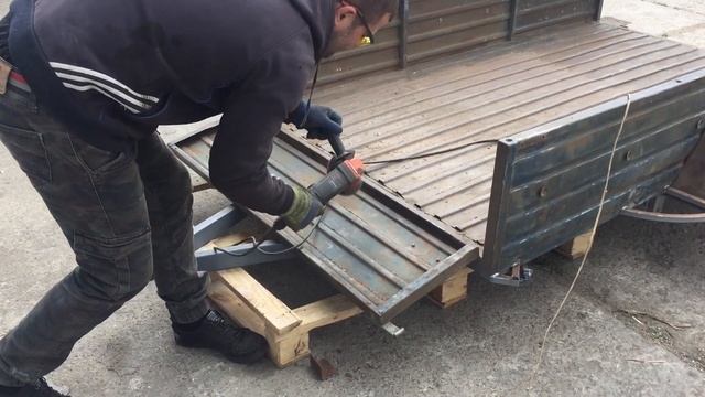 Отремонтировали и восстановили полностью прицеп Путник ! Ремонт прицепа и покраска рабочей лошадки смотреть онлайн