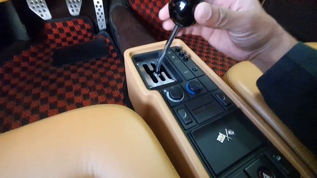 Ferrari Testarossa Vs F512 M Supercar Comparison - English