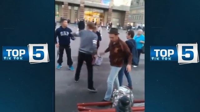 В Питере кыргызы из-за русской бабушки подрались со славянами смотреть онлайн