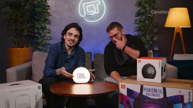 4 caixas de som SURPREENDENTES da JBL e HARMAN [Unboxing/Hands-on] смотреть онлайн