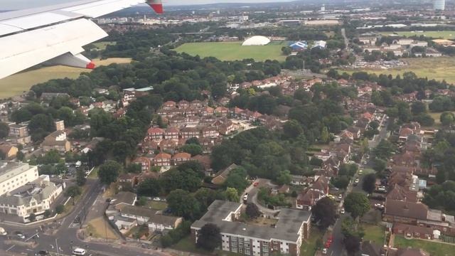 Приземление в Хитроу (Landing in Heathrow) смотреть онлайн