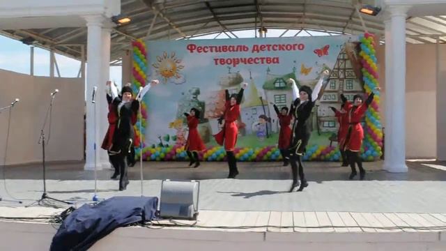 Лезгинка (1 июня - концерт ко дню защиты детей) смотреть онлайн