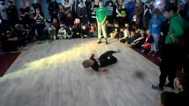 FLOORIORS Брейкданс турнир 2017 г. Лозовая 2-я часть смотреть онлайн